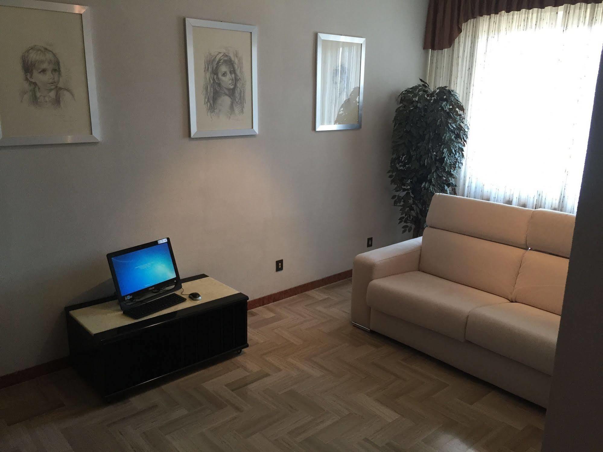 Legnano Attic Apartment Cavi di Lavagna Exterior photo